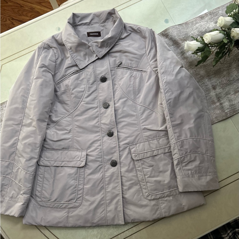 Danier women’s jacket - Picture 4 of 16